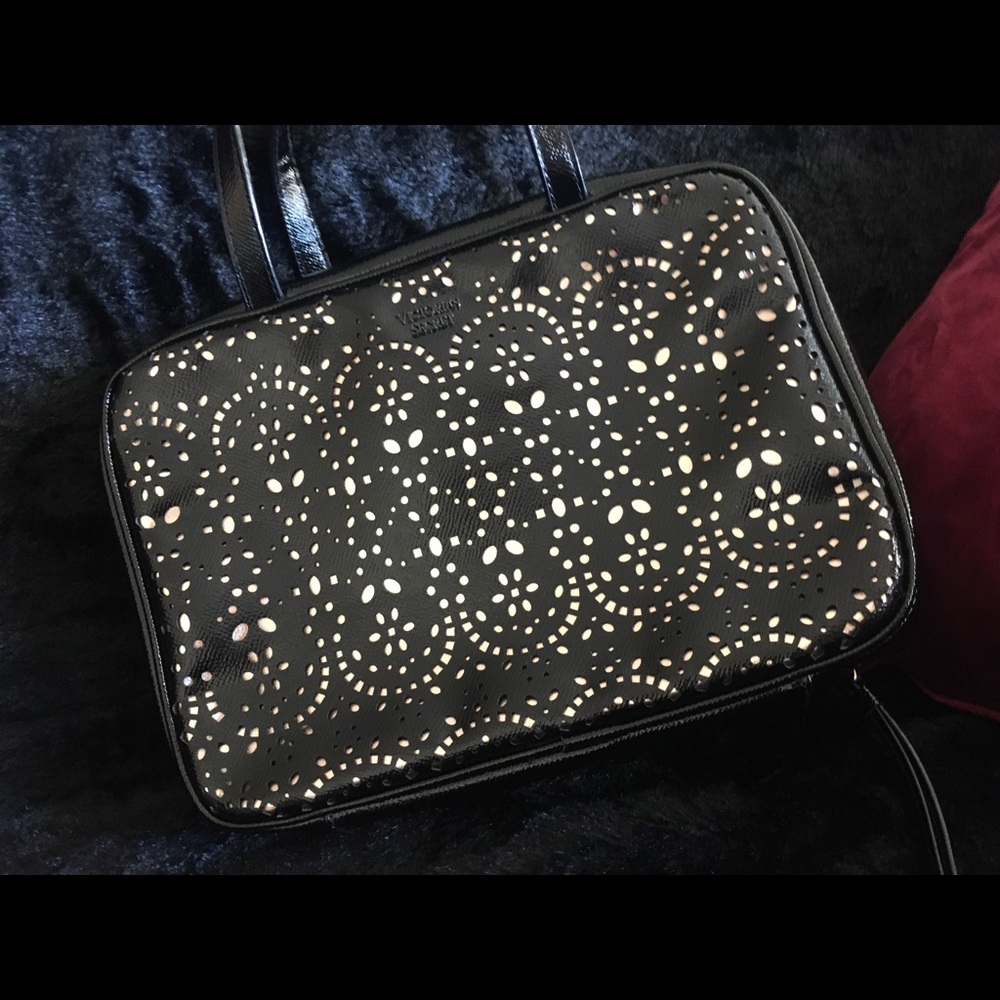🌺🗝🖤VICTORIAS SECRET BLACK LASER CUT ROSE GOLD METALLIC CASE🖤🗝🌺